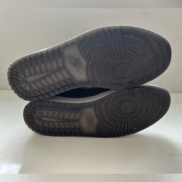 Air Jordan 1 - Retro Hi NYC - 9.5 - Picture 5 of 11